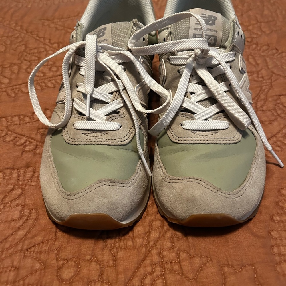 New Balance Women's Green and Gray Sneakers